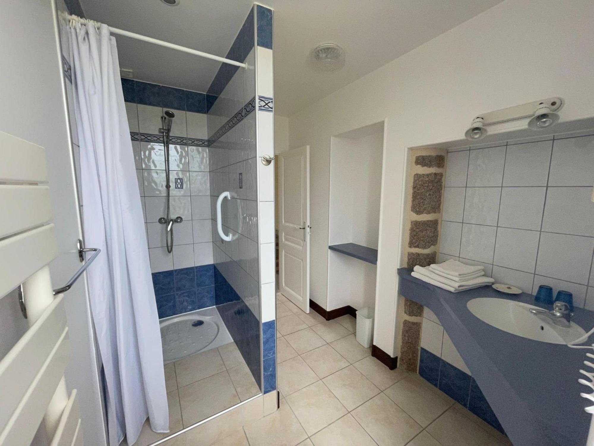 Le Conquerant - Chambres Meublees - Barfleur Esterno foto